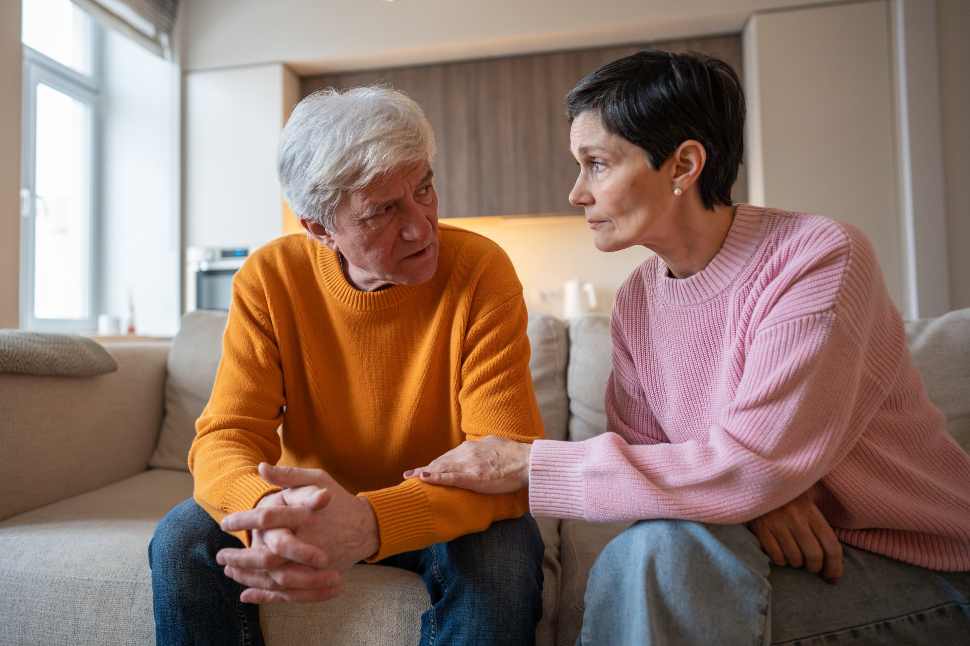 when-to-talk-to-parents-about-memory-care